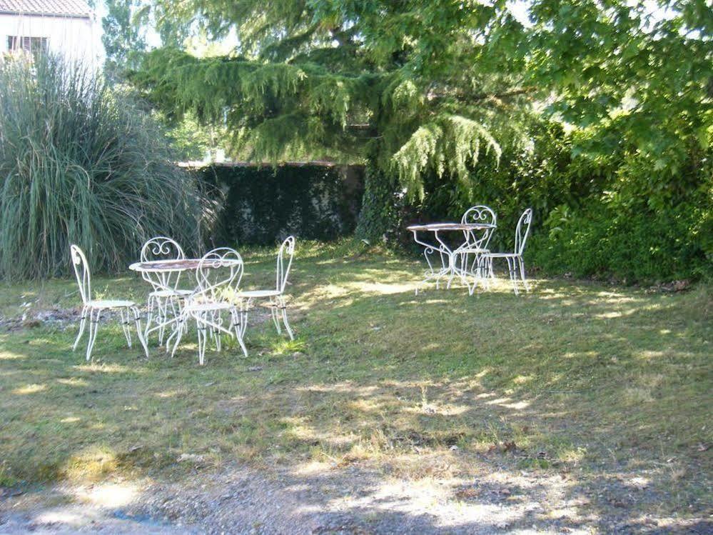 Relais La Fleur Maisonnay Hotel Exterior photo